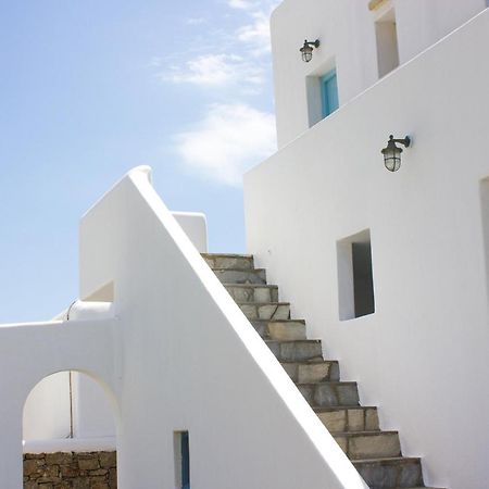 Eleftheria Hotel & Apartments ออร์นอส ภายนอก รูปภาพ