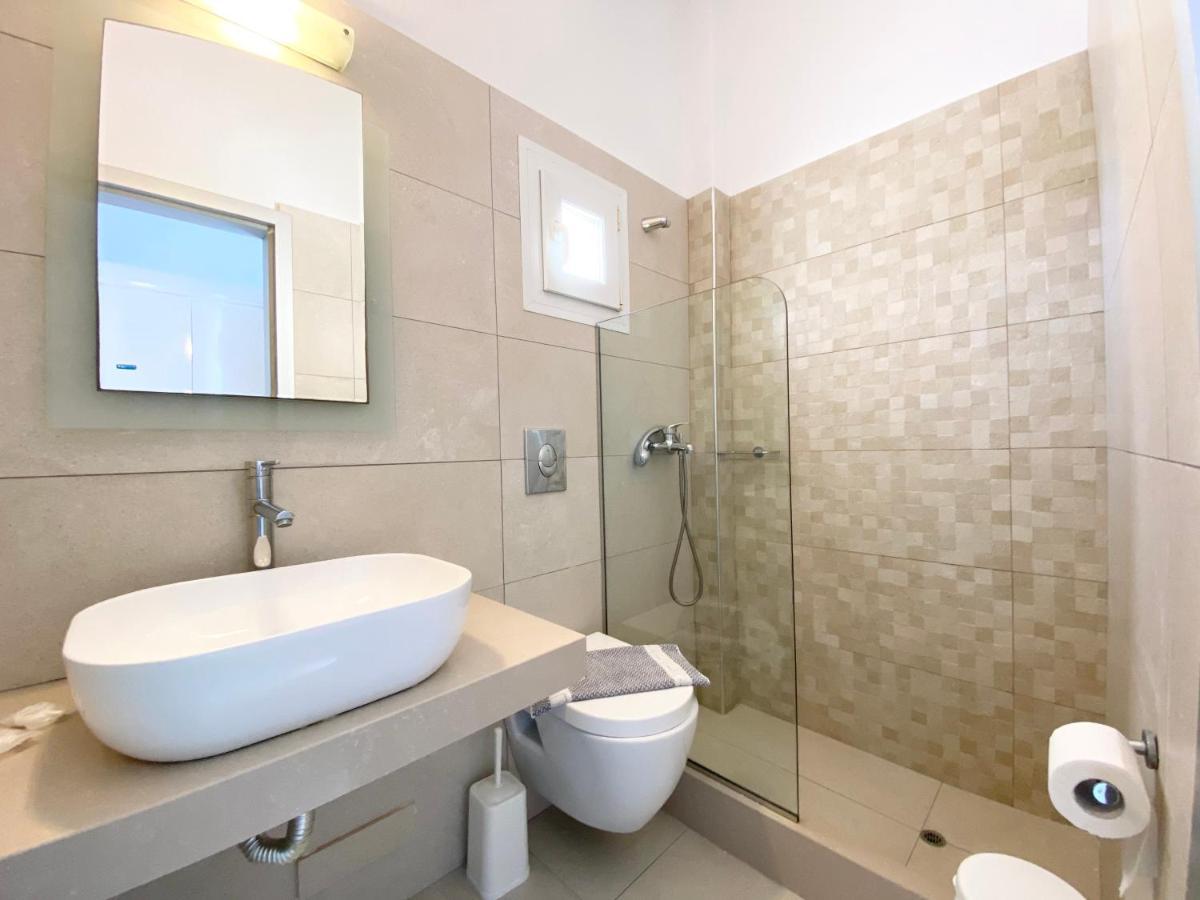 Eleftheria Hotel & Apartments ออร์นอส ภายนอก รูปภาพ