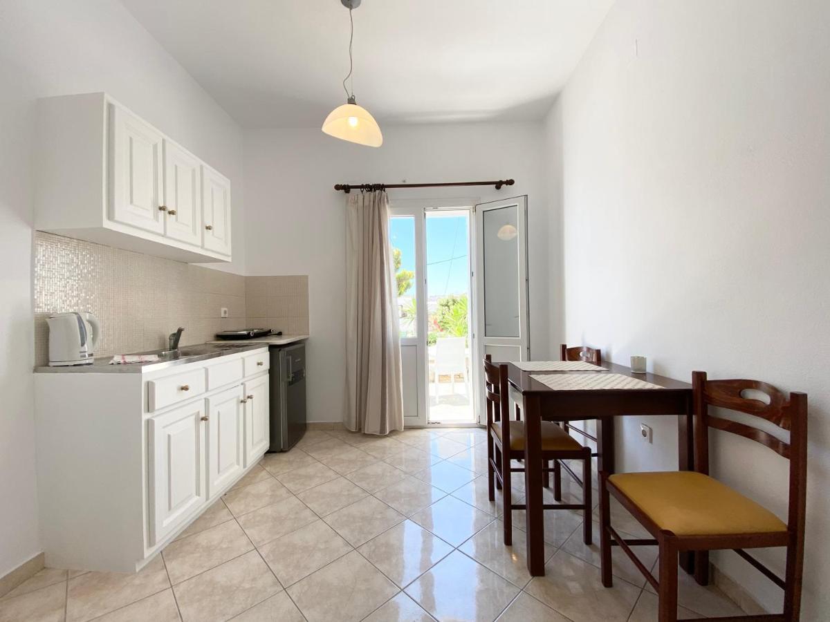 Eleftheria Hotel & Apartments ออร์นอส ภายนอก รูปภาพ