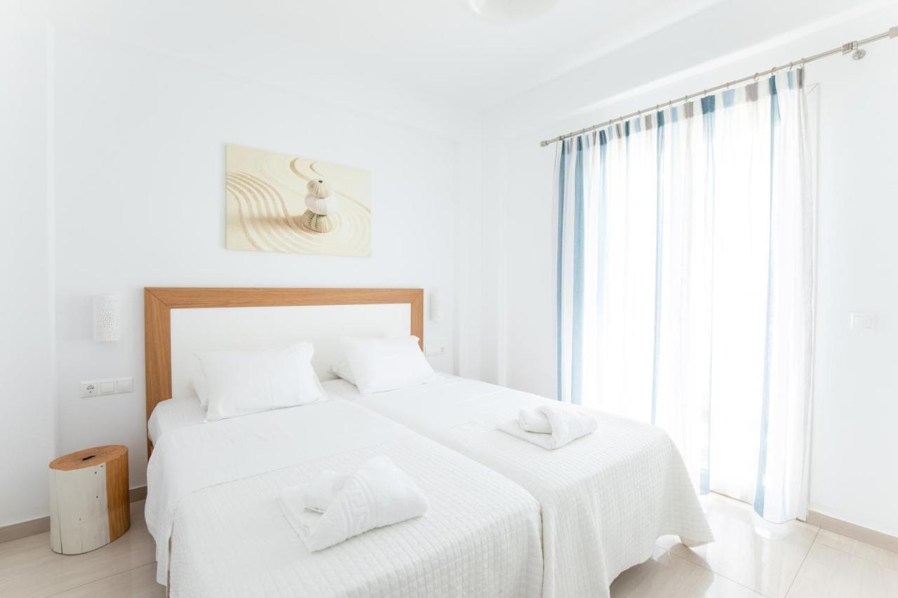 Eleftheria Hotel & Apartments ออร์นอส ภายนอก รูปภาพ