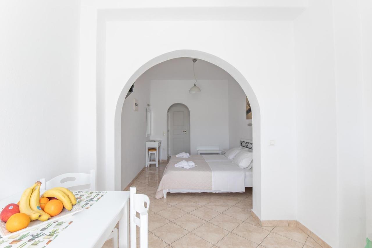 Eleftheria Hotel & Apartments ออร์นอส ภายนอก รูปภาพ